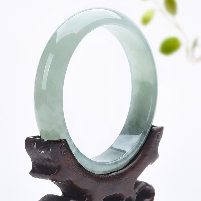 Bracciale da donna in giadeite - Lighting recensione e prezzo
