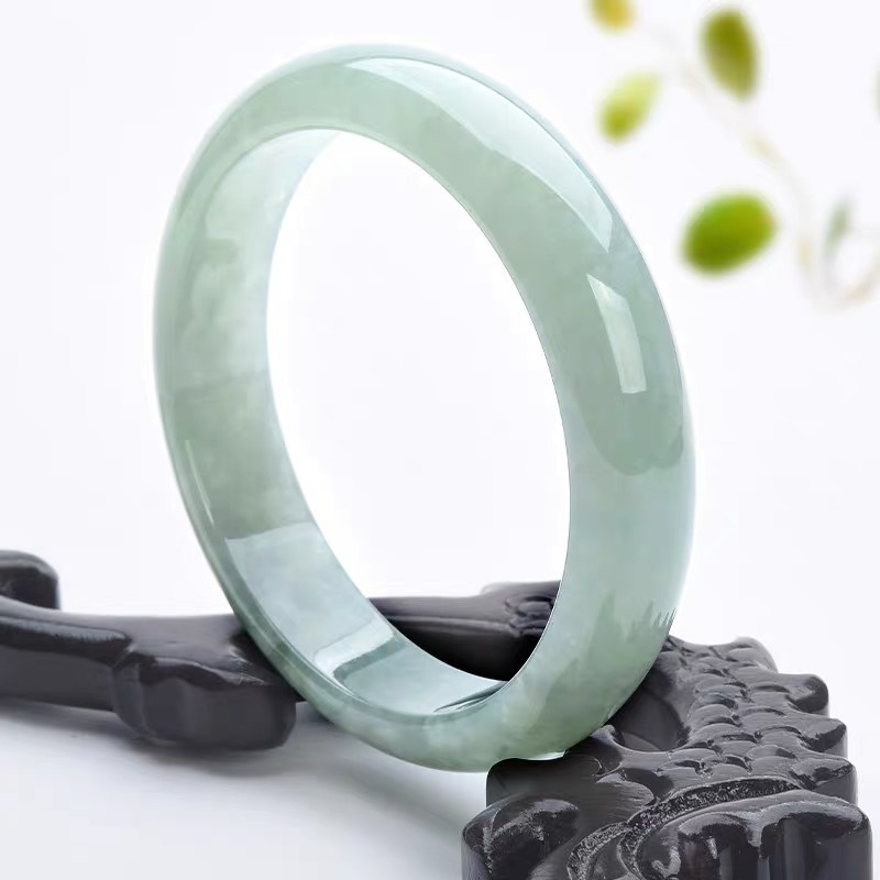 Bracciale da donna in giadeite - Lighting recensione e prezzo